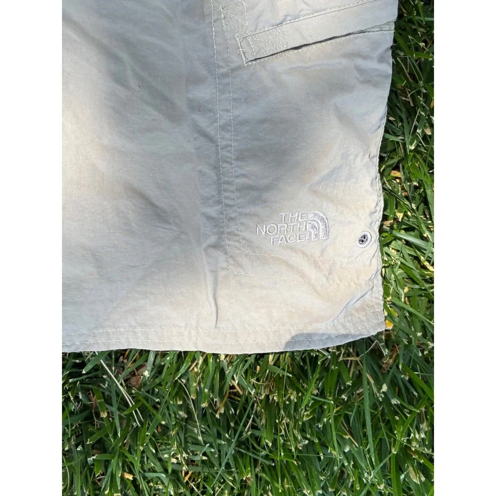 The North Face Mens Hiking Shorts Tan Beige Nylon Belted Cargo Utility Sz Large